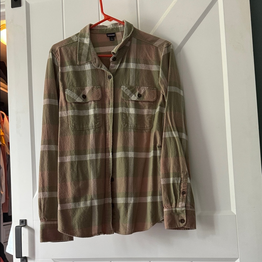 Patagonia Organic Cotton Plaid Shirt - Green and Cream